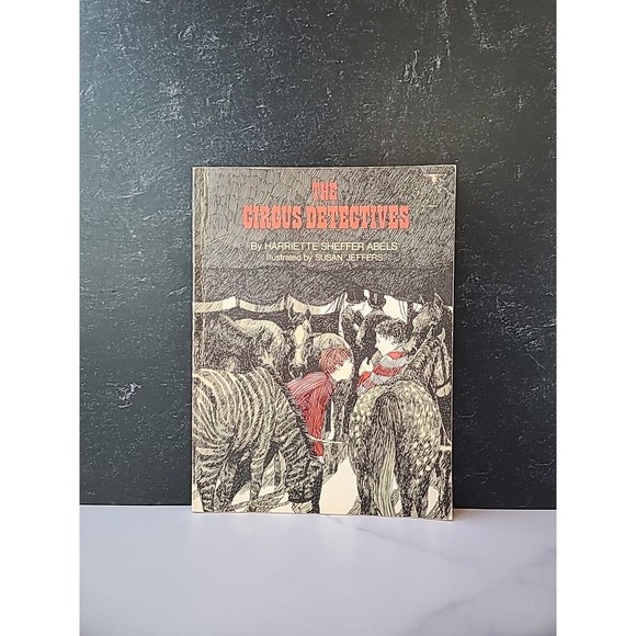The Circus Detectives (Magic Circle Book) by Harriette Sheffer Abels 1971 - Picture 1 of 10